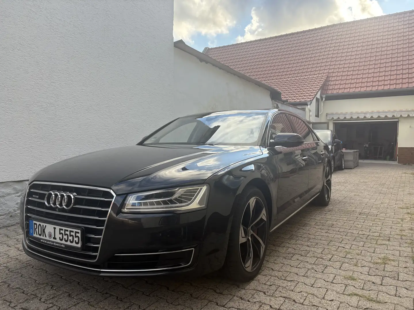Audi A8 4.0 TFSI L quattro Schwarz - 2
