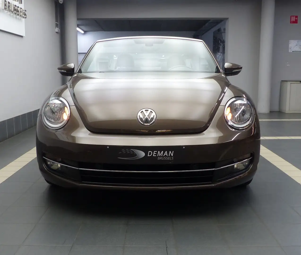 Volkswagen Beetle 1.2 TSI* Capteurs de stationnement* Coupe-vent Bruin - 2