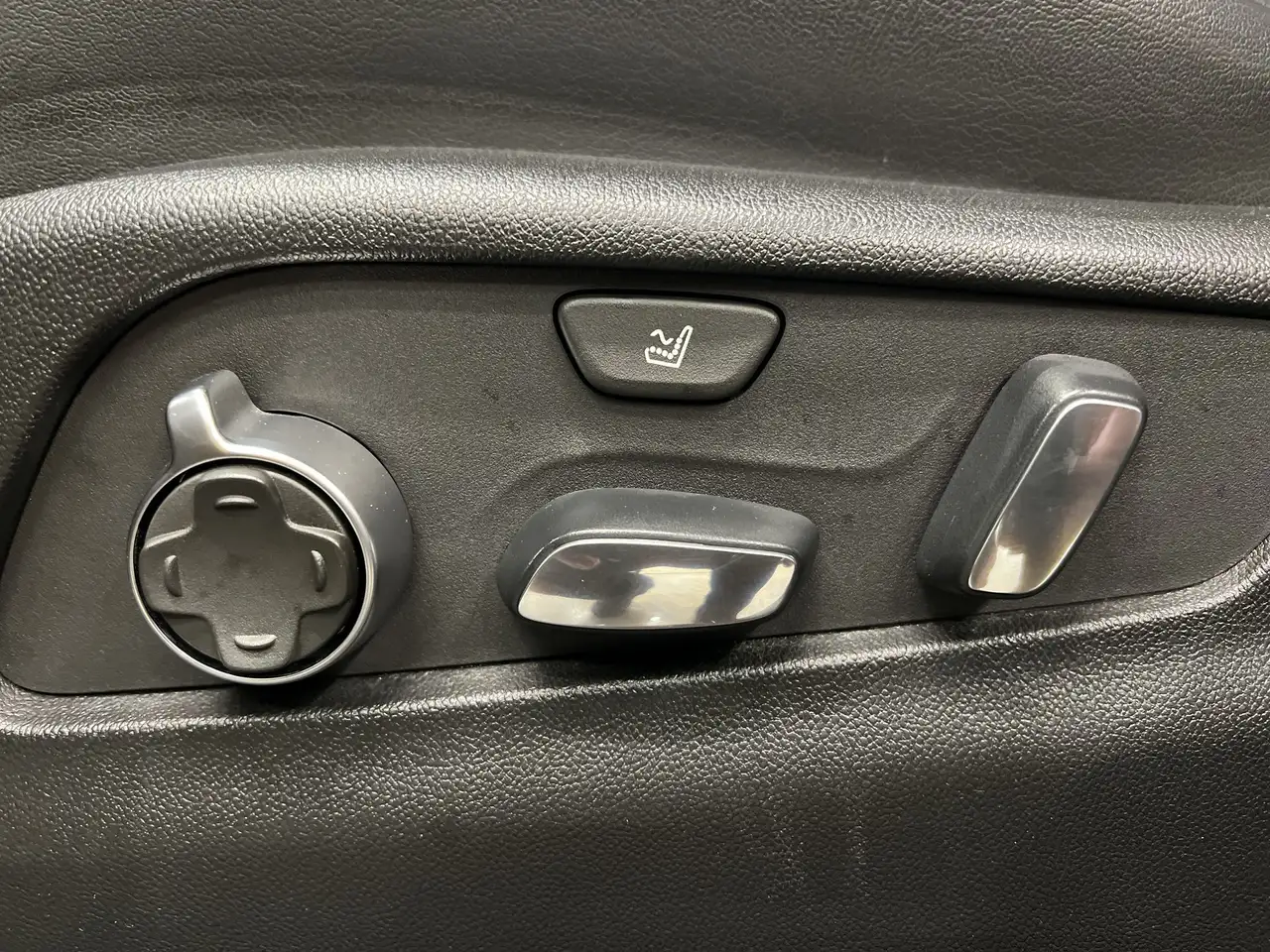 Cadillac XT4 снимка Cadillac XT4