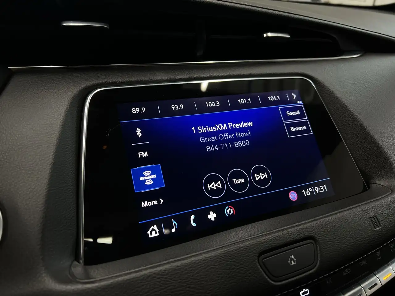 Cadillac XT4 снимка Cadillac XT4