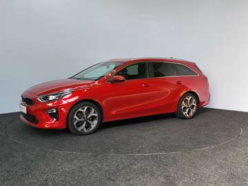 Automaat | 2020 | 84.796 km | Key Less | Camera | PDC | CarPlay | Navi | Airco | 1ste eigenaar