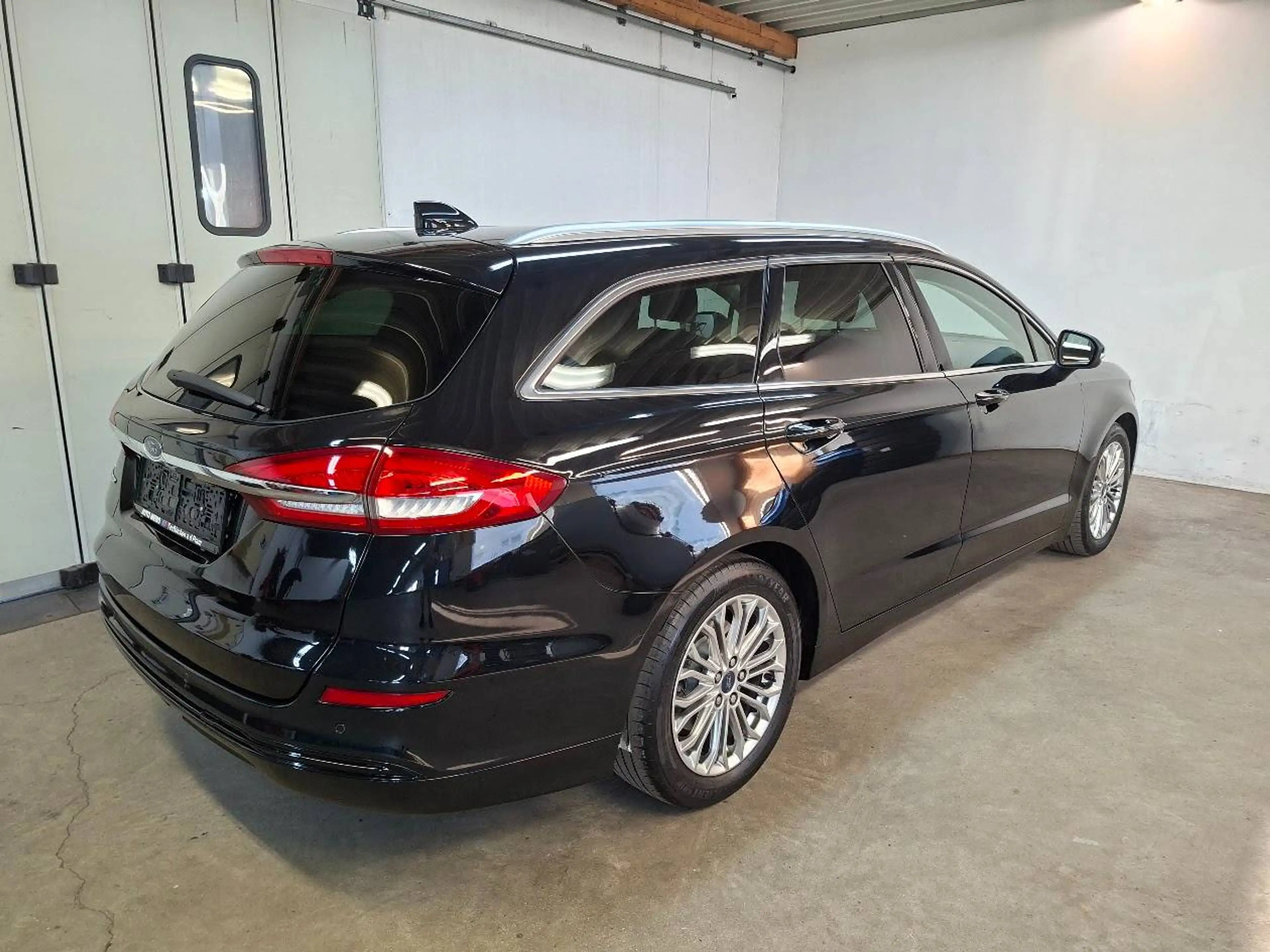 Ford Mondeo Kombi 2.0 EcoBlue Aut. Titanium, AHK, ACC, W-Paket — photo 4