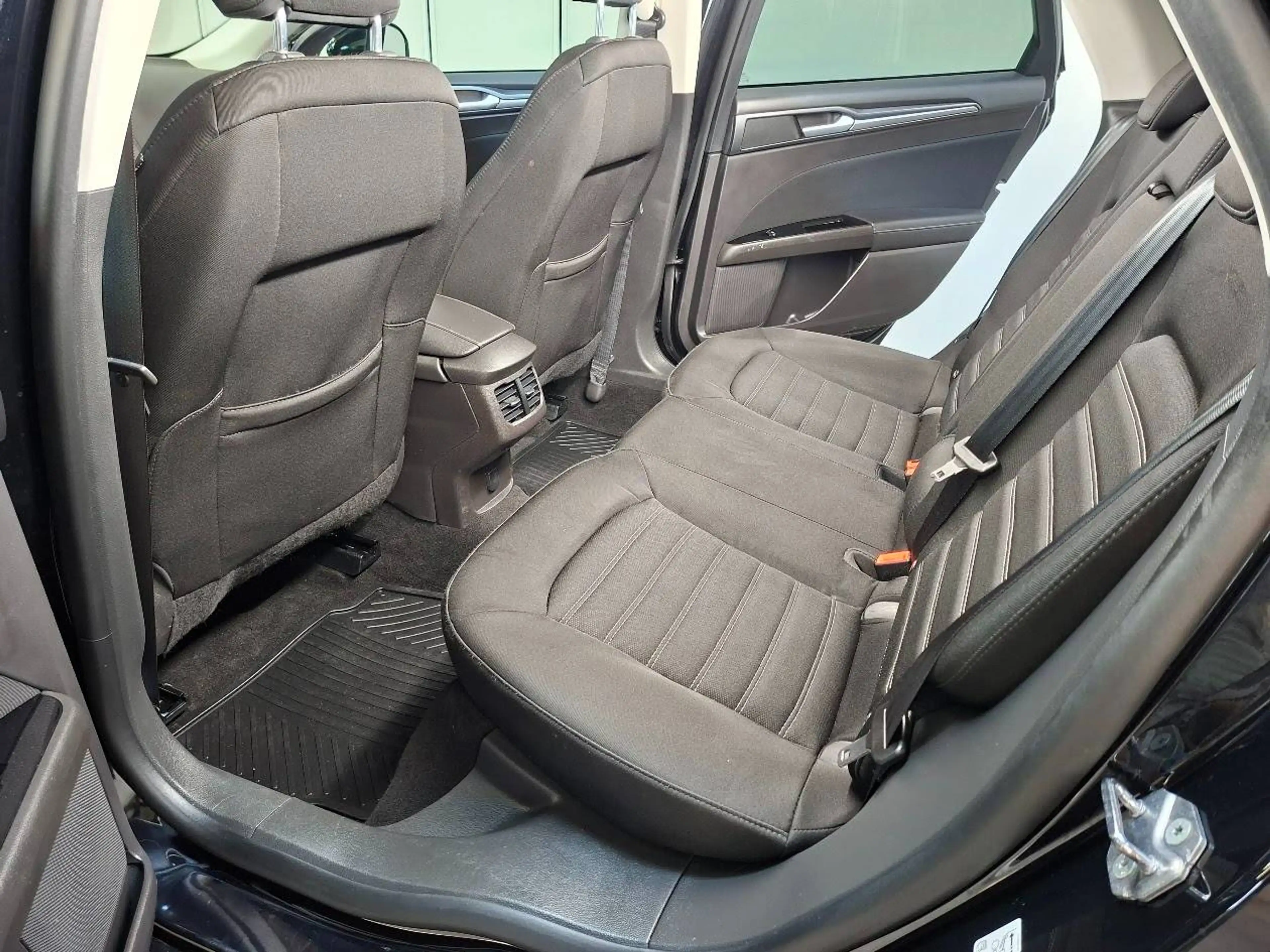 Ford Mondeo Kombi 2.0 EcoBlue Aut. Titanium, AHK, ACC, W-Paket — photo 11
