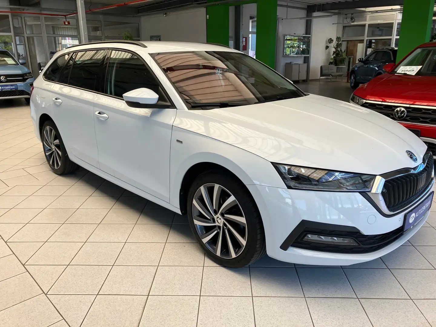 Skoda Octavia Combi .0 TDI Tour DSG MATRIX NAVI LED GRA Blanc - 2