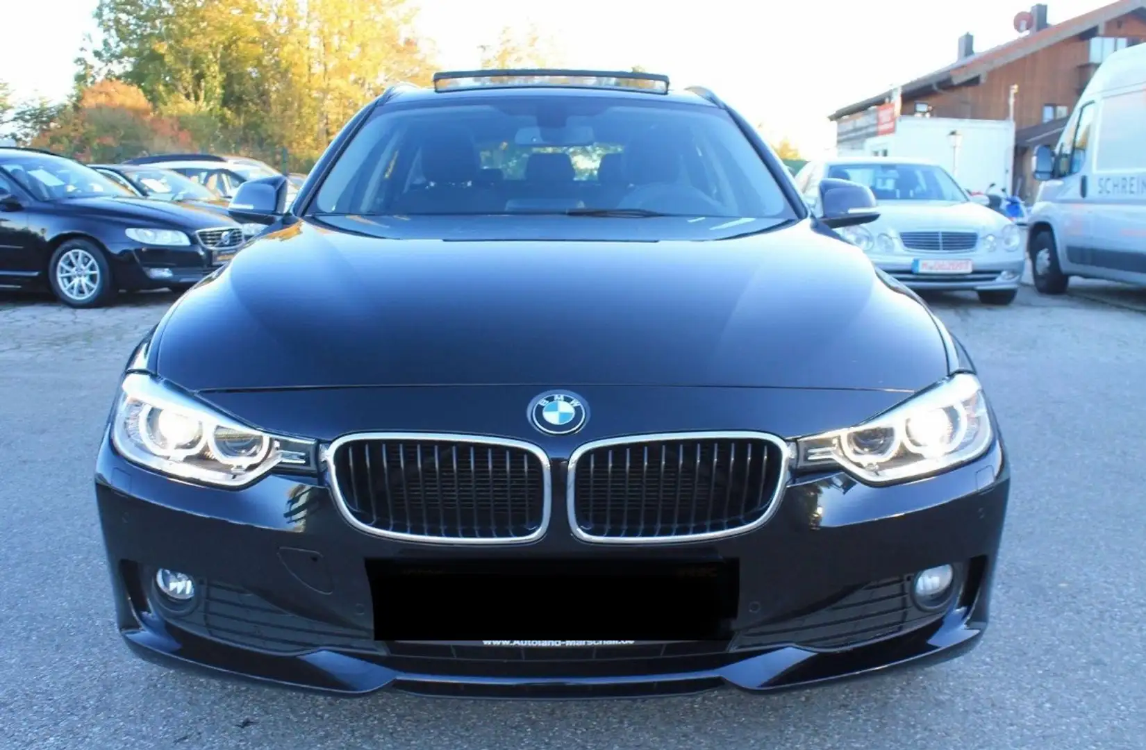 BMW 318 318d xDrive Touring *Panoramadach* - 1