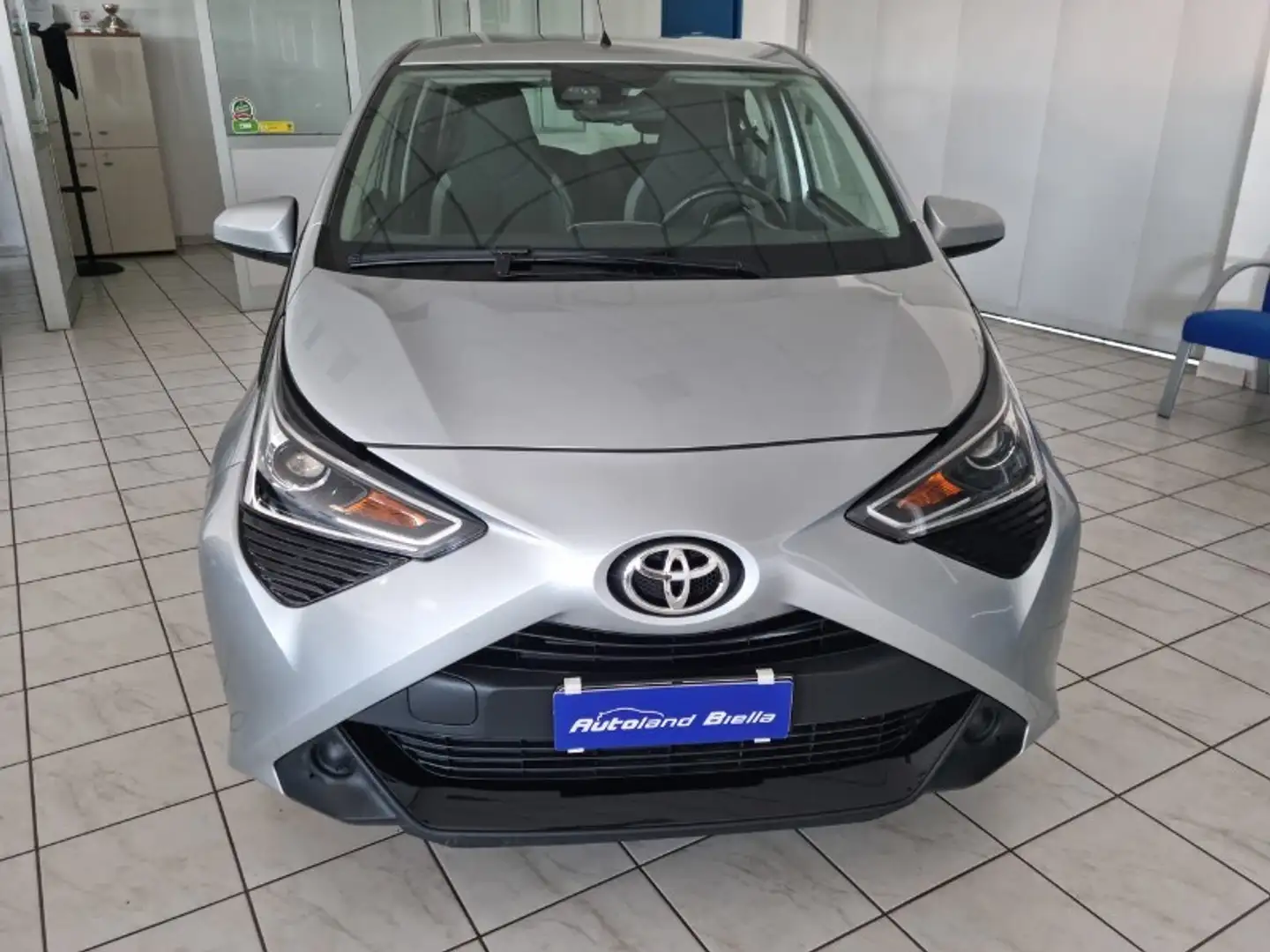 Toyota Aygo Aygo 1.0 VVT-i 72 CV 5 porte x-play Argento - 2