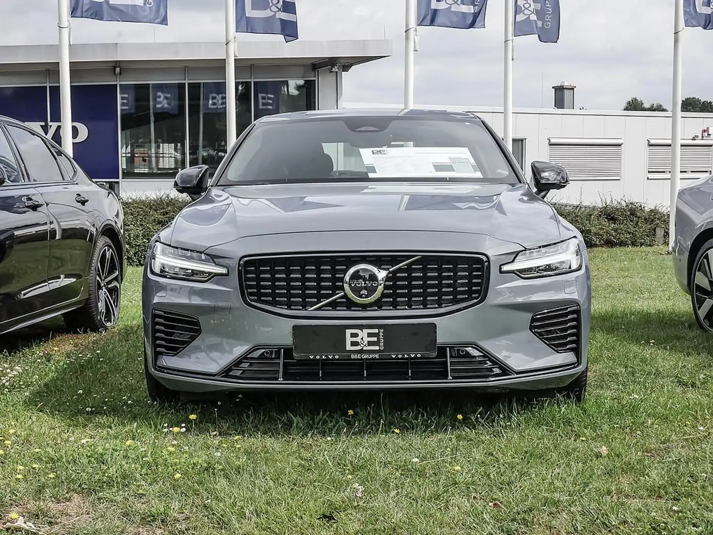 Volvo S60 T8 Twin Engine AWD Ultimate Dark Plug-InE6 Grau - 2
