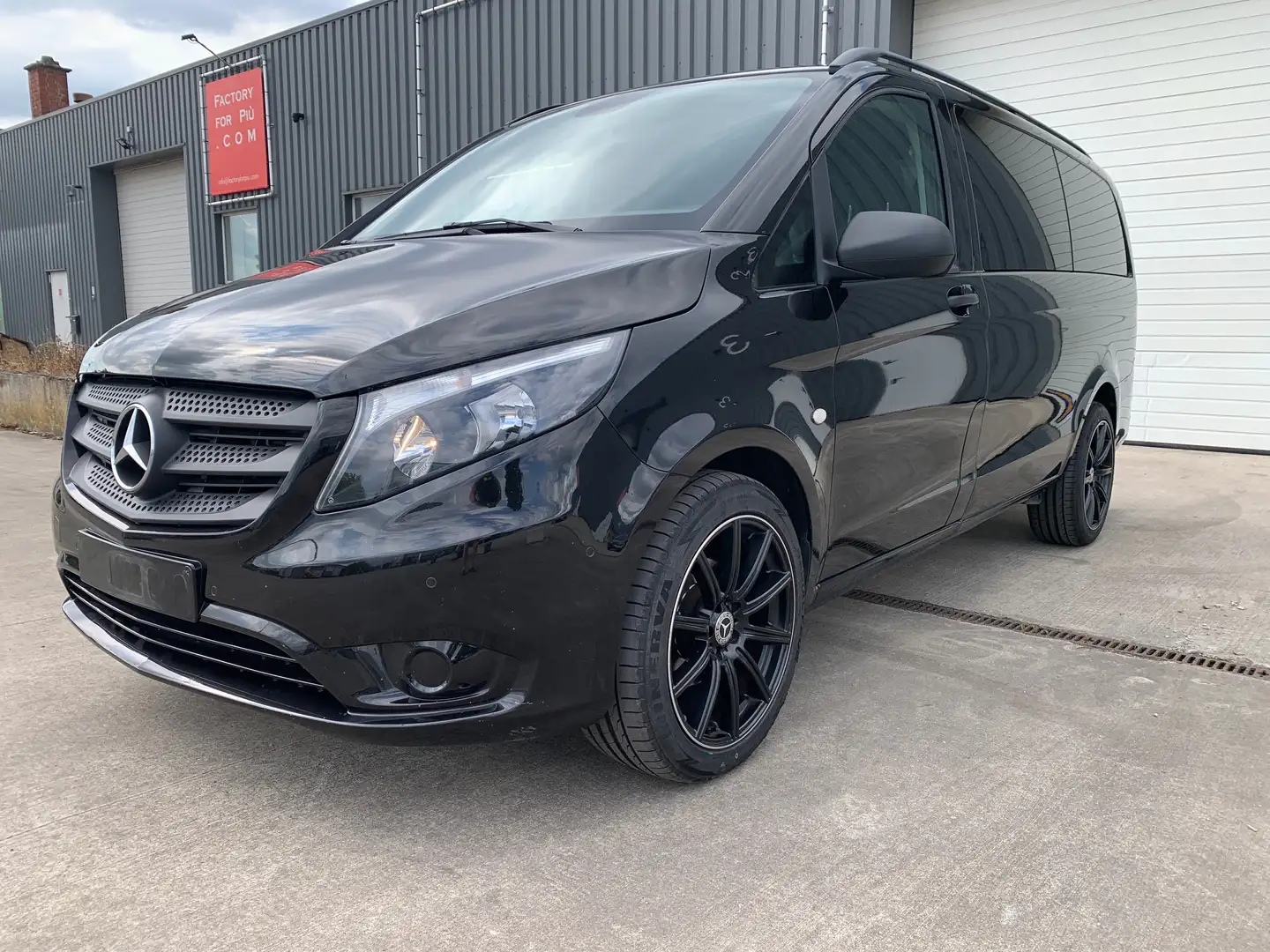 Mercedes-Benz Vito 116 DUBBELE CABINE/6 ZIT/NAVI/CAMERA/TREKHAAK/PTS Zwart - 1