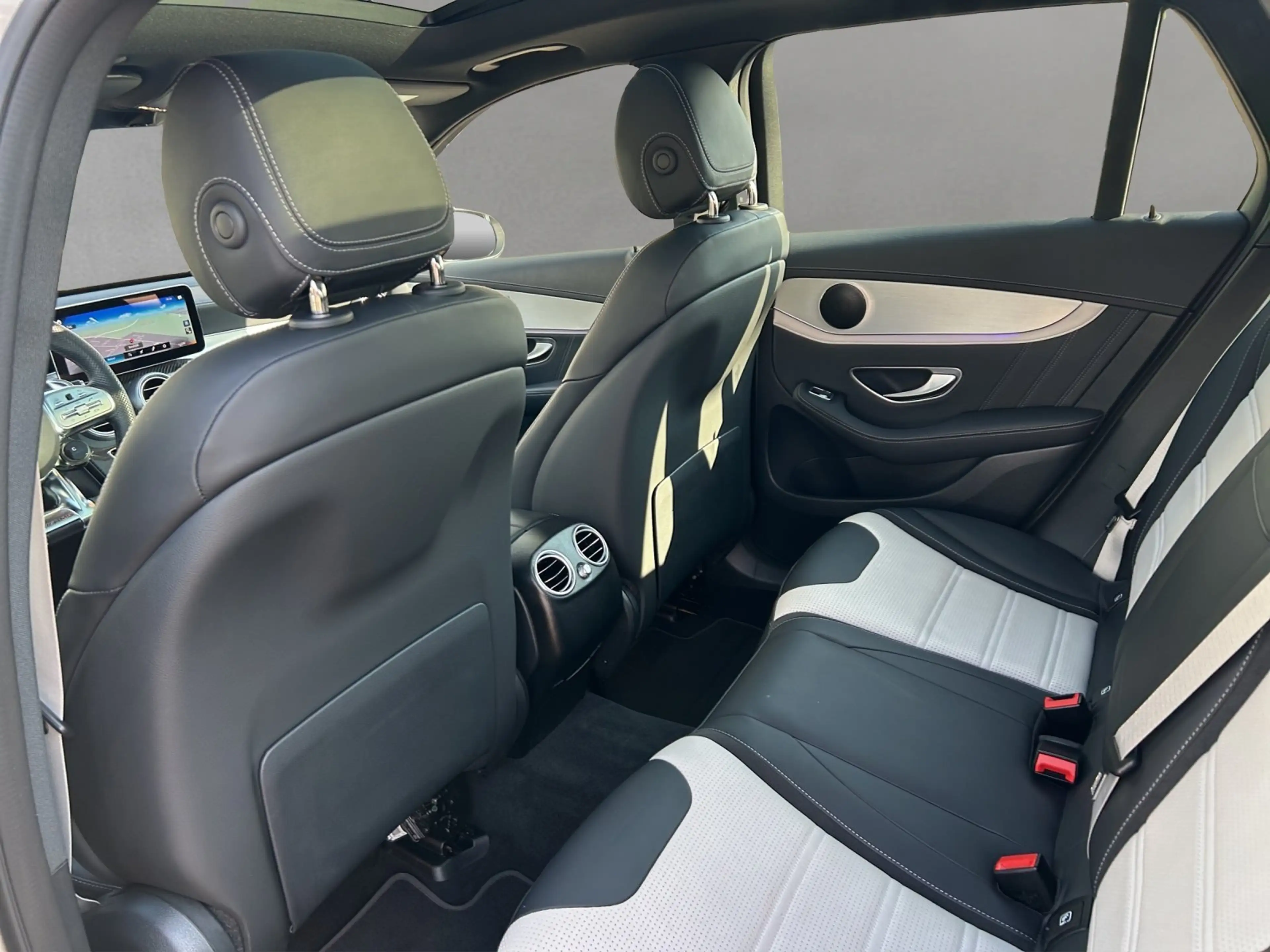 Mercedes-Benz GLC 63 AMG GLC63 S AMG Perf.AGA Pano LED Carbon 360°Busines — photo 8