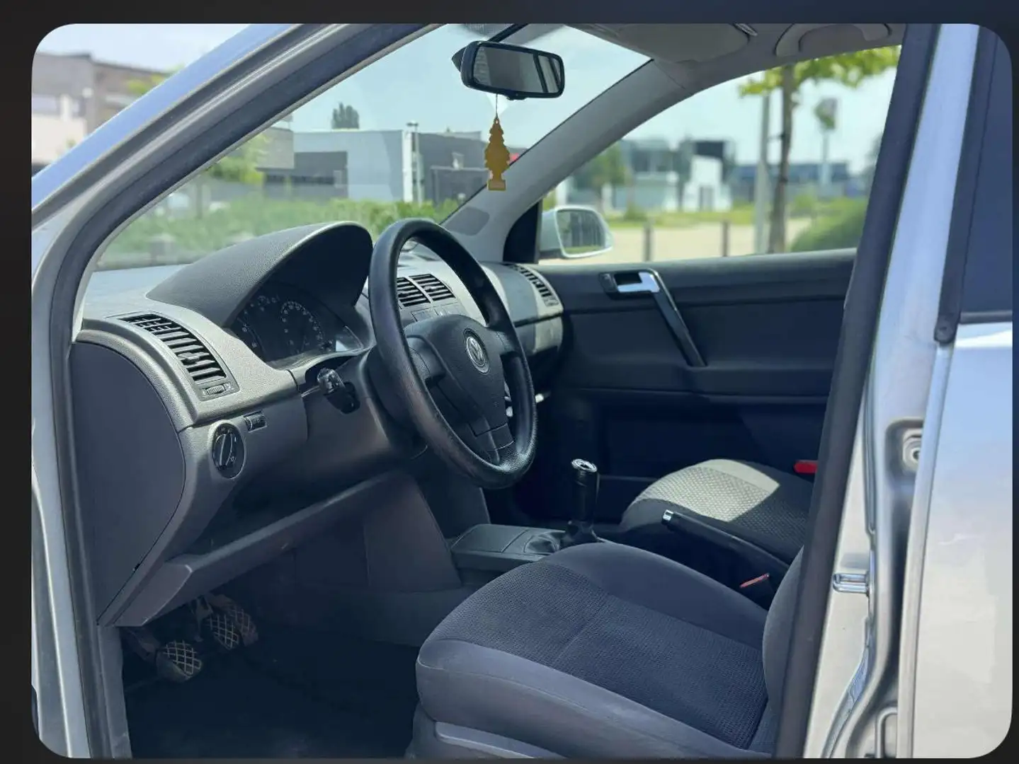 Volkswagen Polo Polo 1.2 United Gris - 2