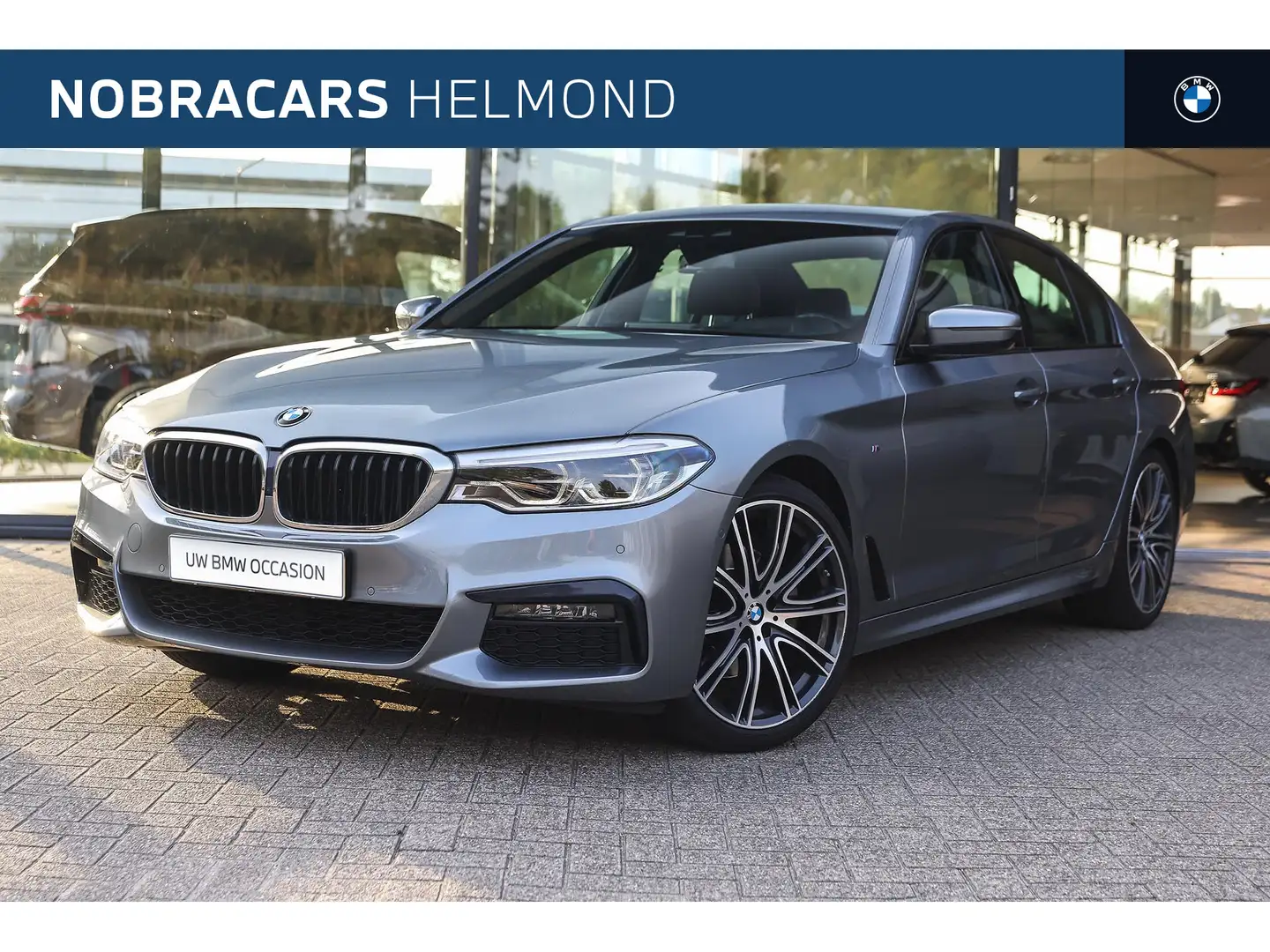 BMW 520 5 Serie 520i High Executive M Sport Automaat / Ach Grijs - 1