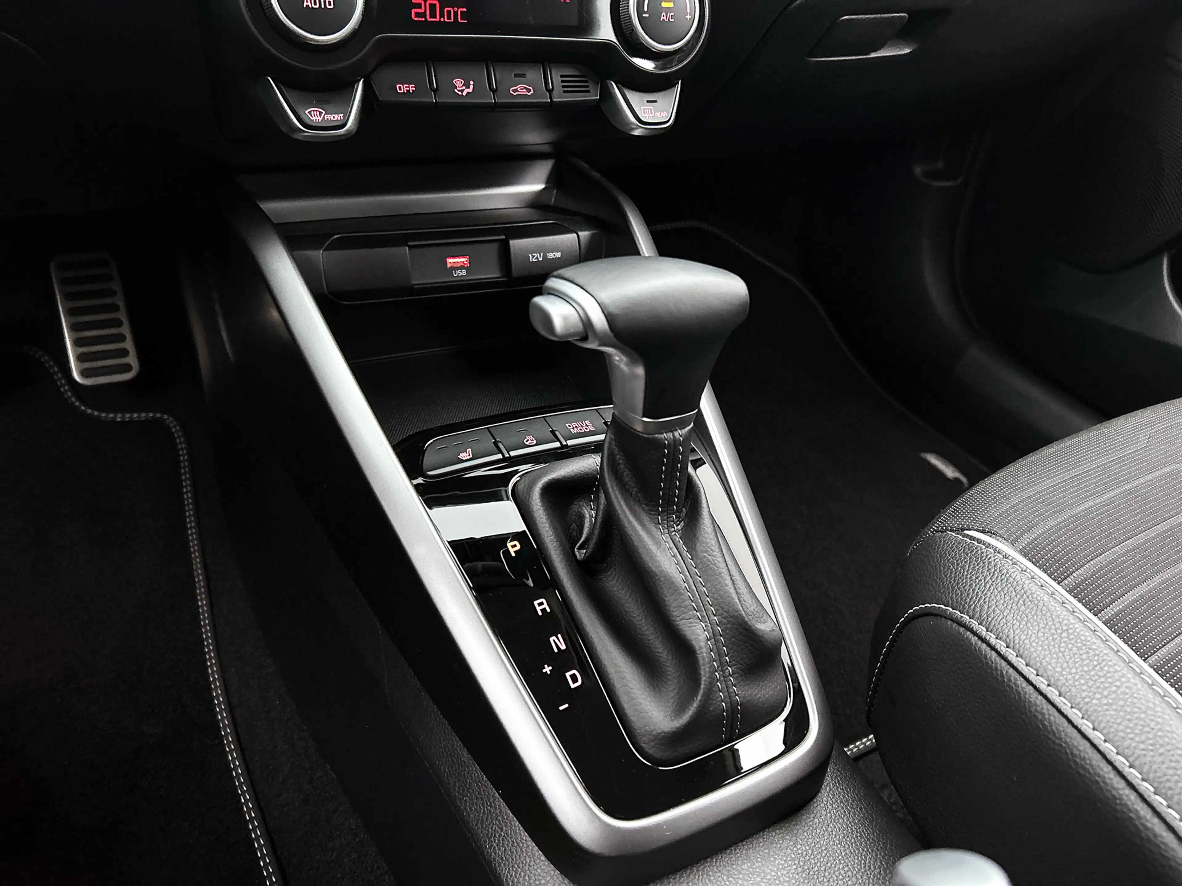 Kia Stonic 1.0 T-GDi MHEV GT-Line | Stuur-/Stoelverwarming | — photo 13