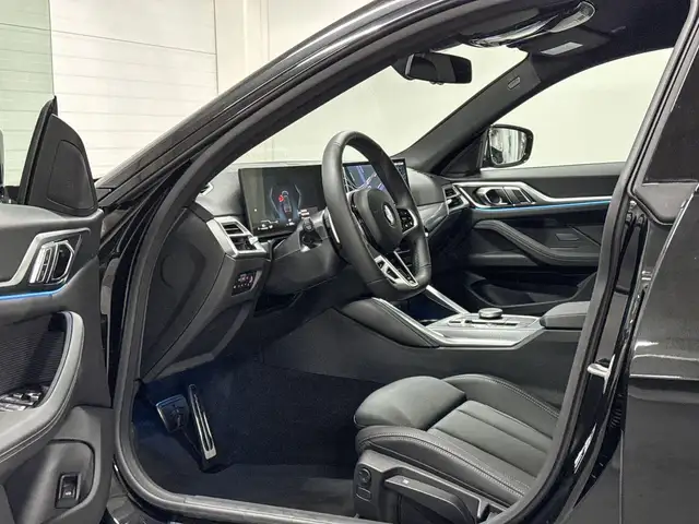 BMW 4 Series view 9