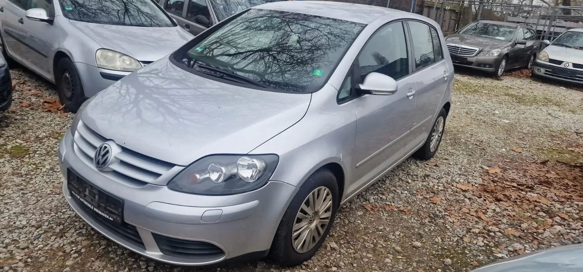 Volkswagen Golf Plus 1.6 Comfortline / NEUER TÜV 01/2027 Grijs - 2