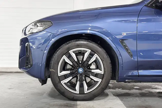 BMW Ix3 view 5