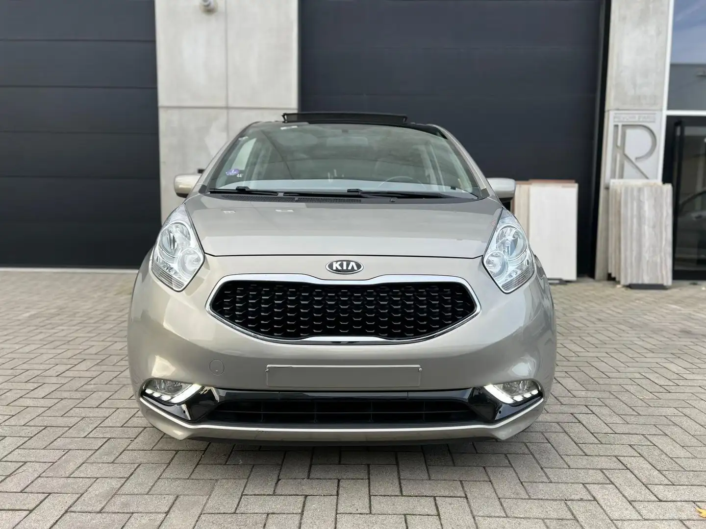 Kia Venga 1.4i Toit Ouvrant/Pano GPS Clim Caméra 1er Prop Gris - 2