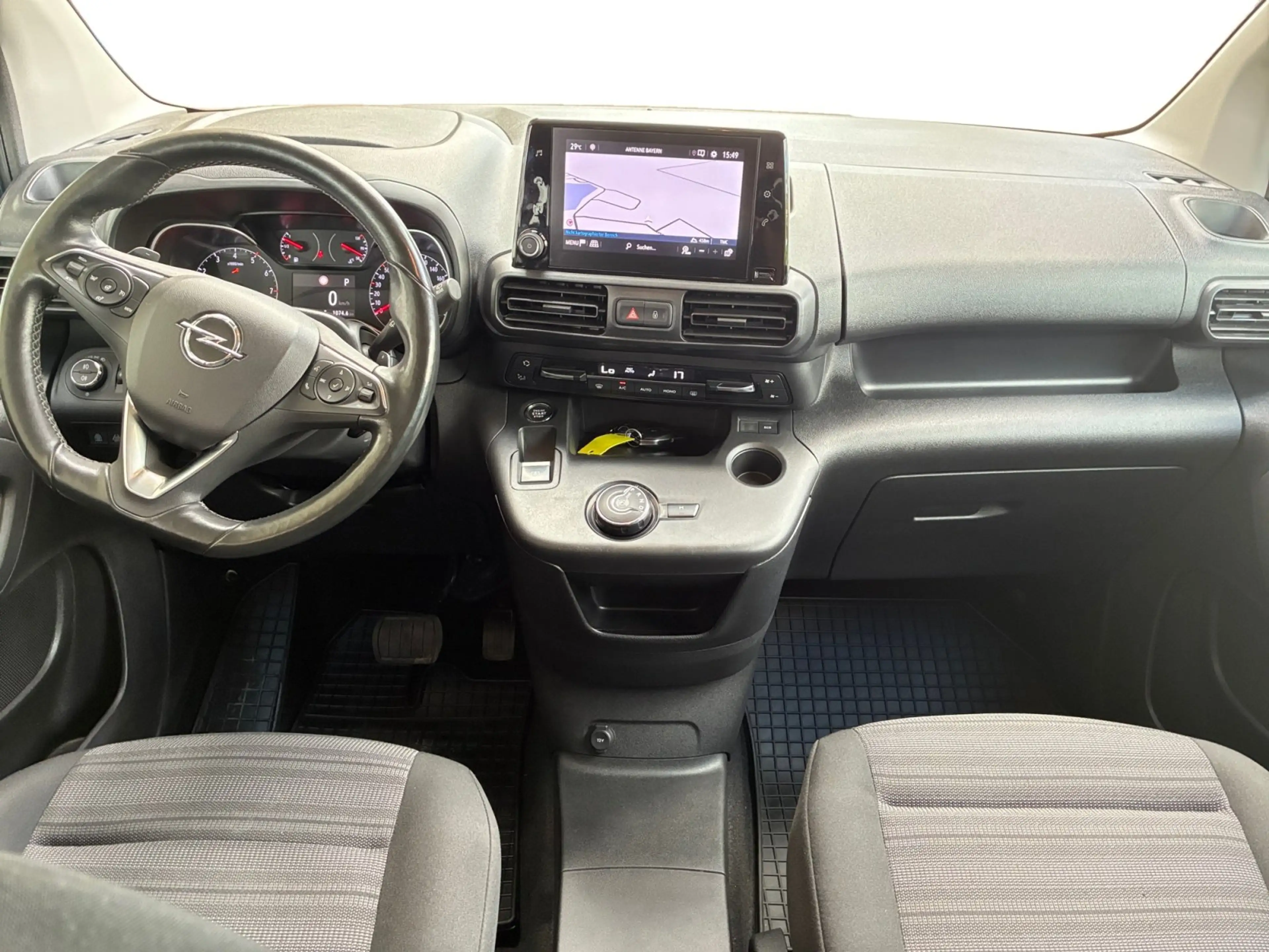 Opel Combo Life Ultimate AUTOMATIK NAVI CARPLAY — photo 12