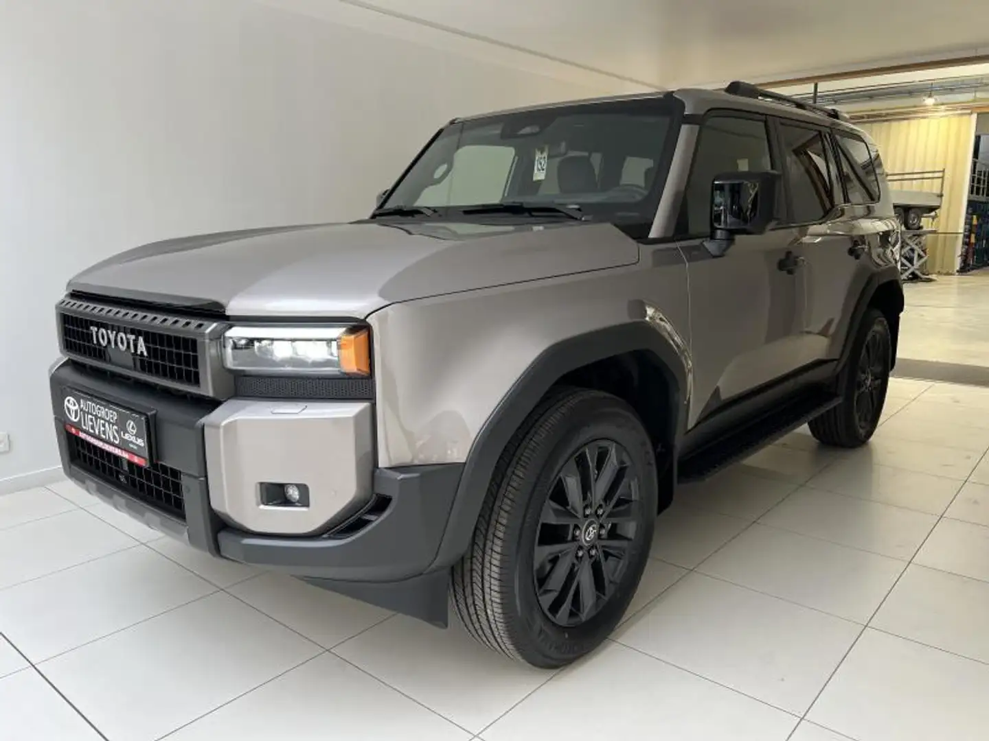 Toyota Land Cruiser VX-L 2.8L DIESEL AT Bronz - 1