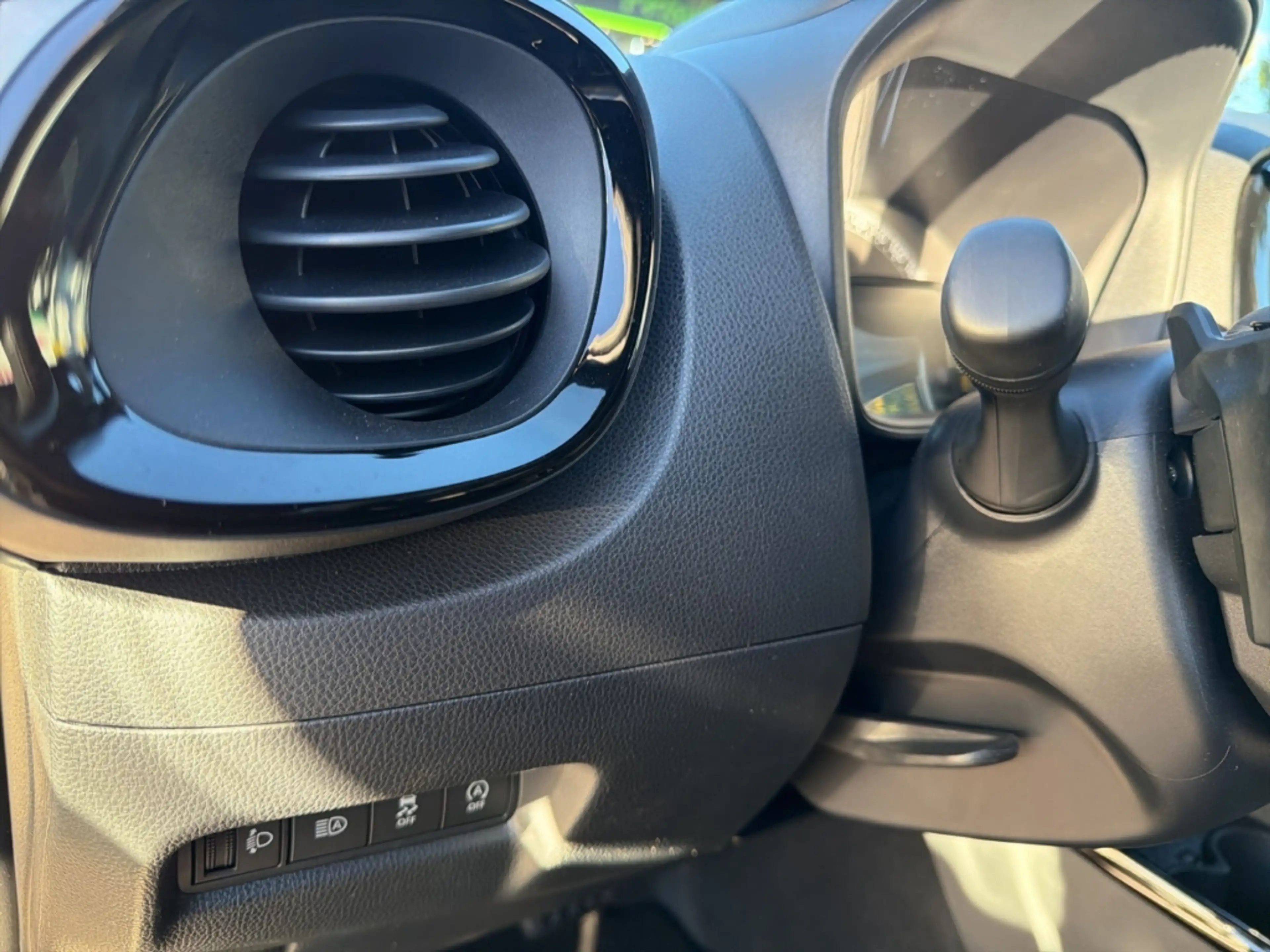 Toyota Aygo X Air Explore// Faltdach Navi Leder LED Blendfreies — photo 10