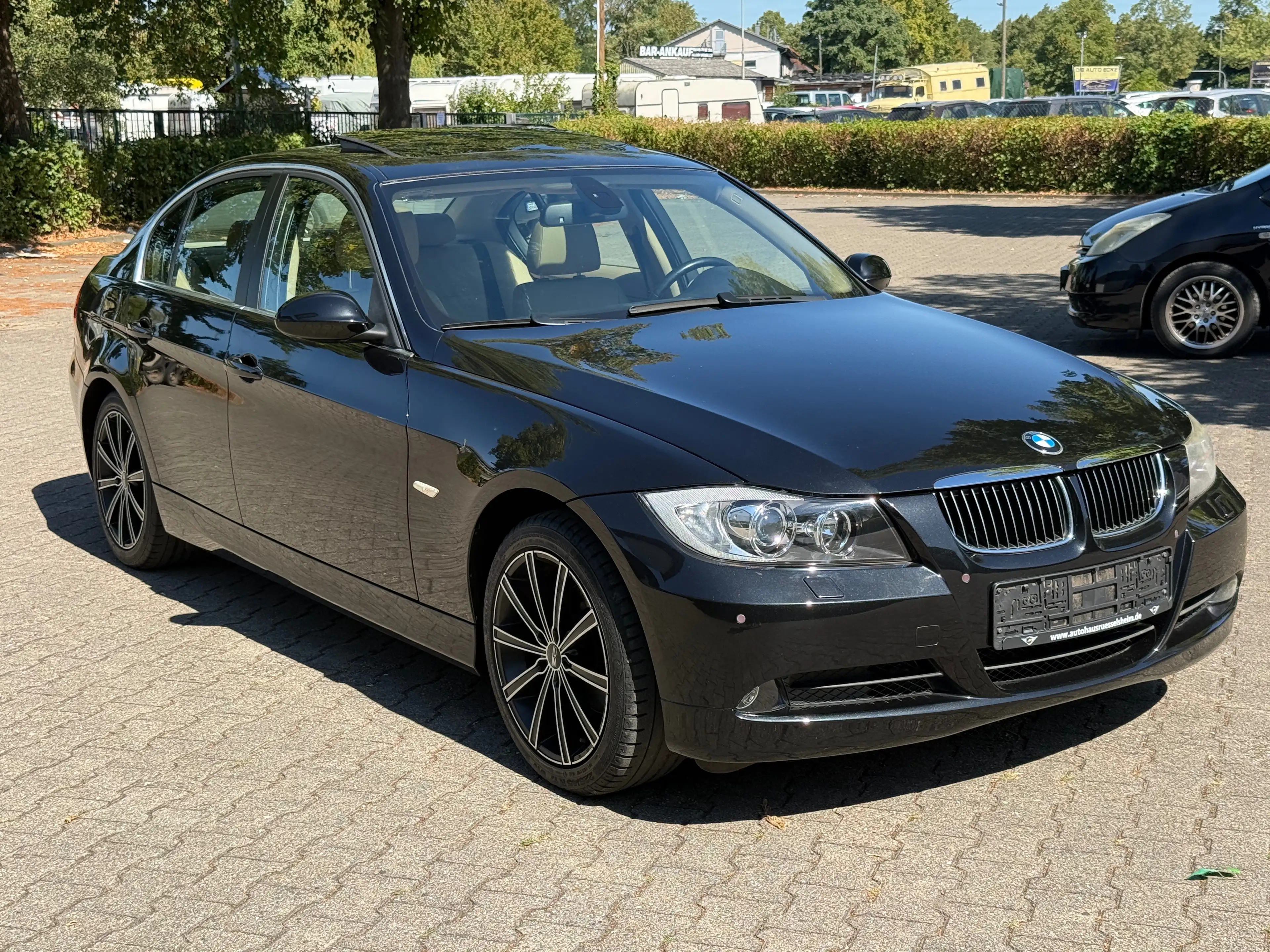 BMW 325 325 i*LIM*KLIMAAUTM*LEDER*SD*XENON*TÜV* — photo 10