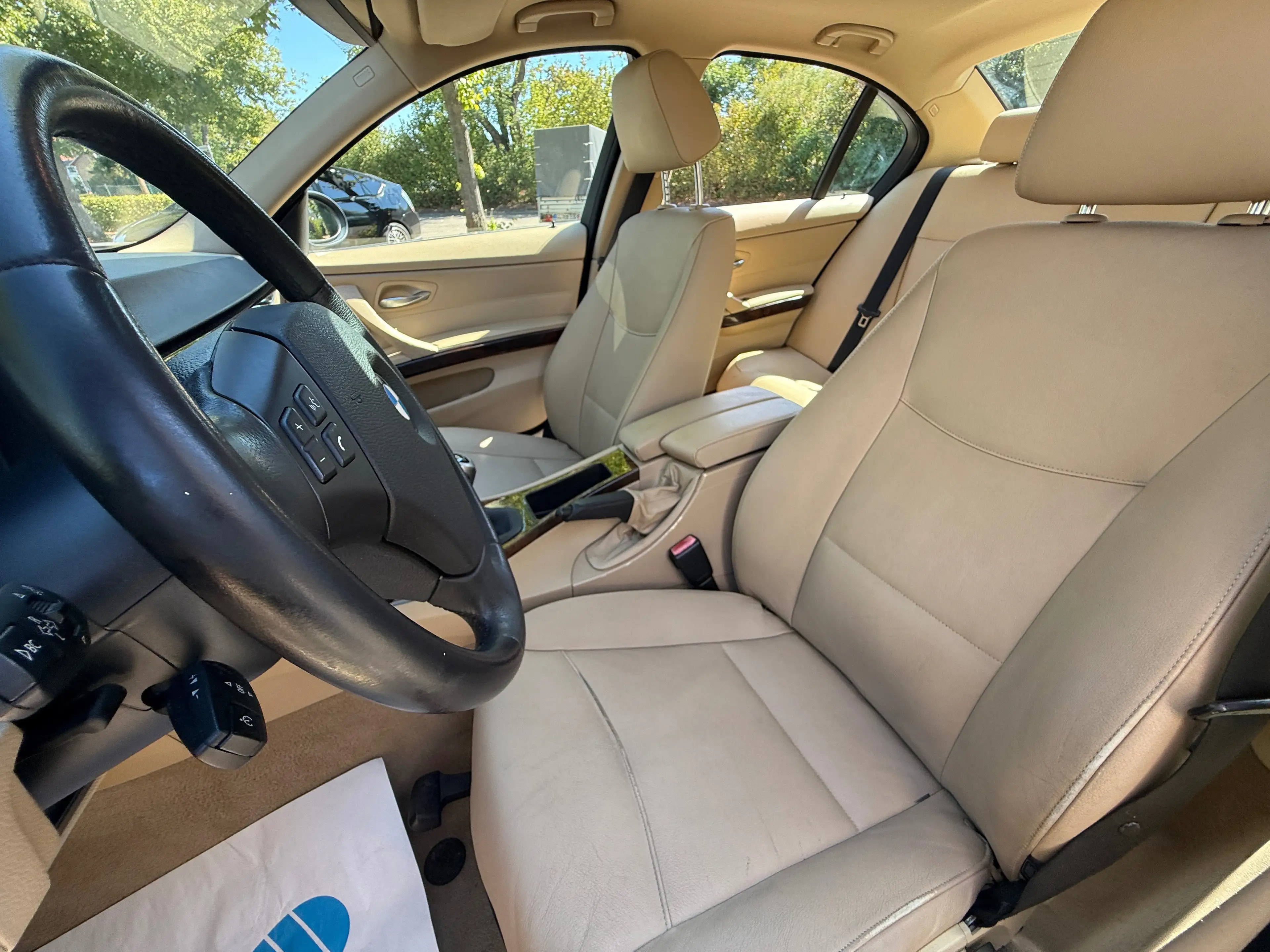 BMW 325 325 i*LIM*KLIMAAUTM*LEDER*SD*XENON*TÜV* — photo 12