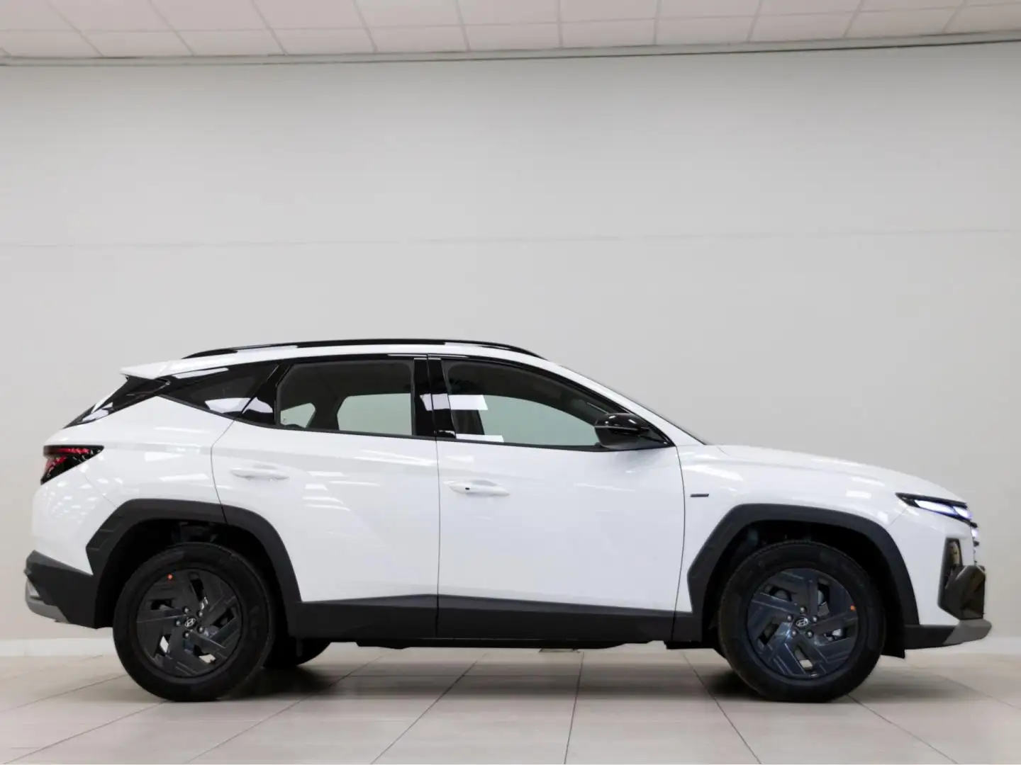 Hyundai TUCSON 1.6T 176kW (239CV) HEV AT Black Line Blanco - 2