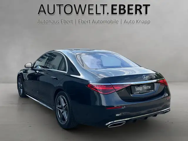 Mercedes-Benz S-Class view 3