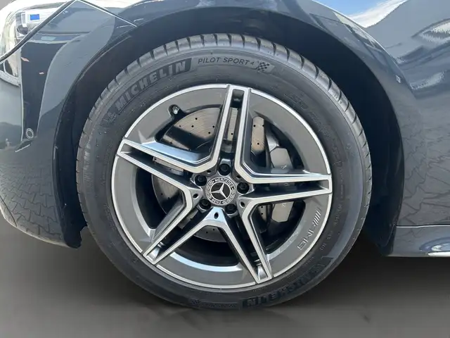 Mercedes-Benz S-Class view 15