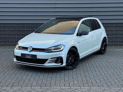Volkswagen Golf GTI 2.0 TSI Performance Pano Virtual Camera