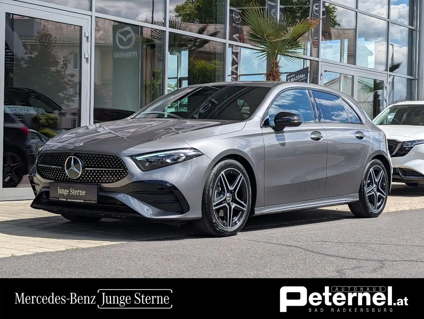 Mercedes-Benz A 180 d Kompaktlimousine Österr-Edition AMG Line Grau - 1