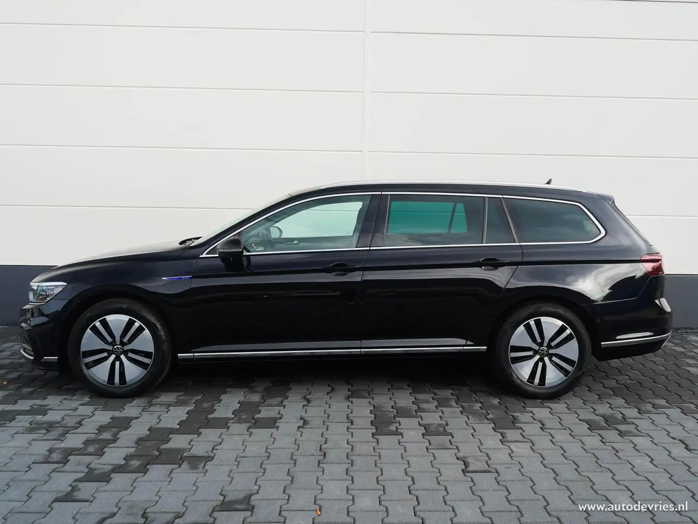 Volkswagen Passat Variant 1.4 TSI PHEV 218pk GTE Business | Leder | Camera | Schwarz - 2