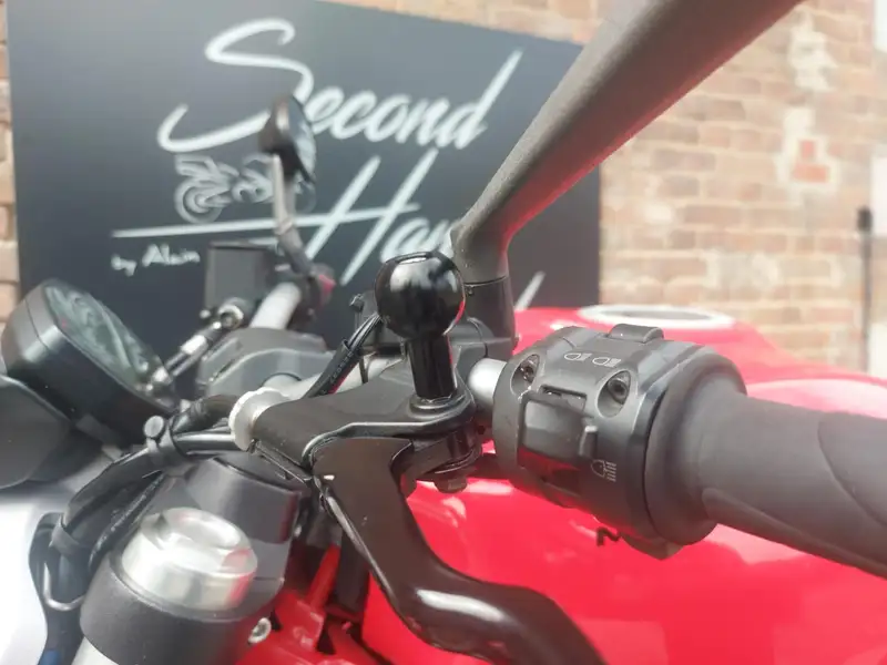 Ducati Monster 821 - foto 6