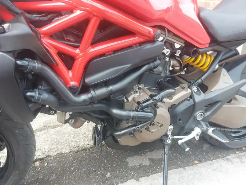 Ducati Monster 821 - foto 3