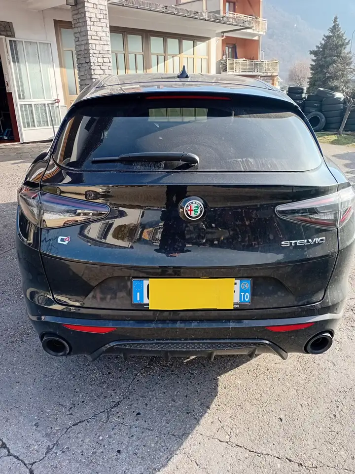 Alfa Romeo Stelvio 2024