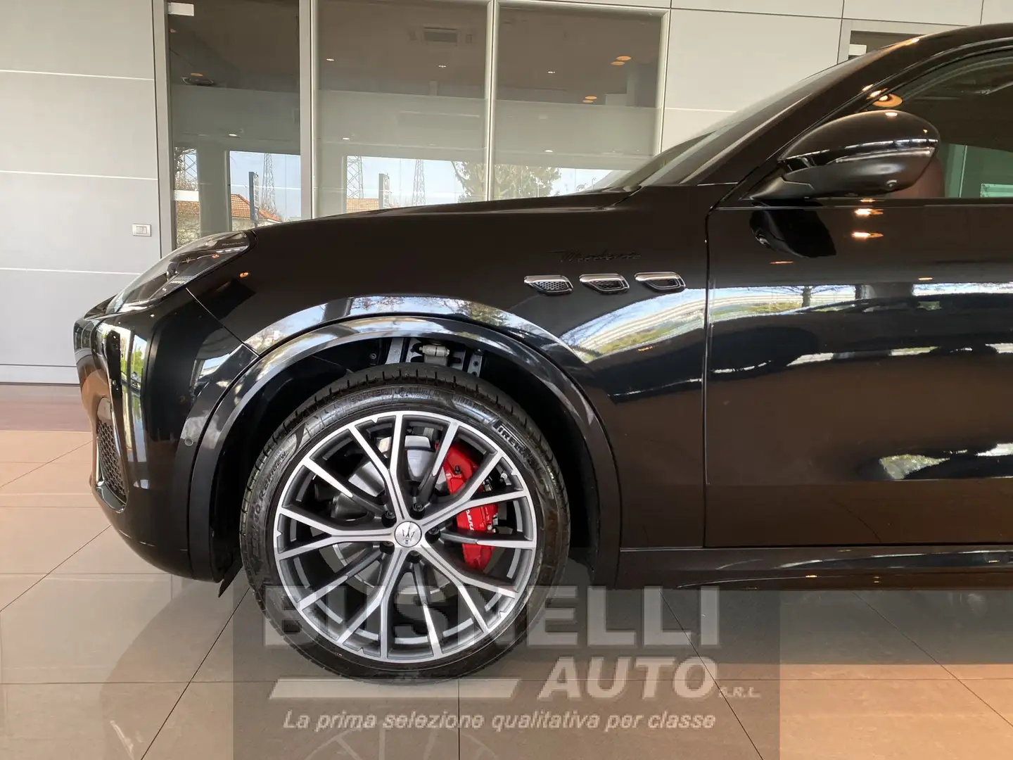 Maserati Grecale MODENA 2.0 MHEV 330CV AWD, SOLO 8.000KM Noir - 2