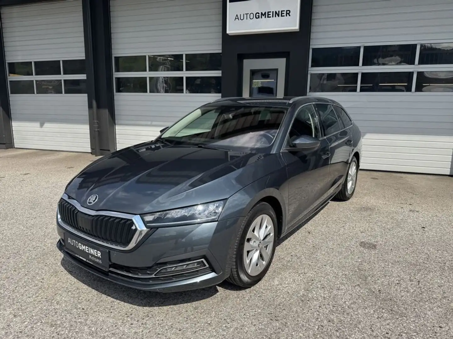 Skoda Octavia Combi Style 2.0 TDI Grau - 2