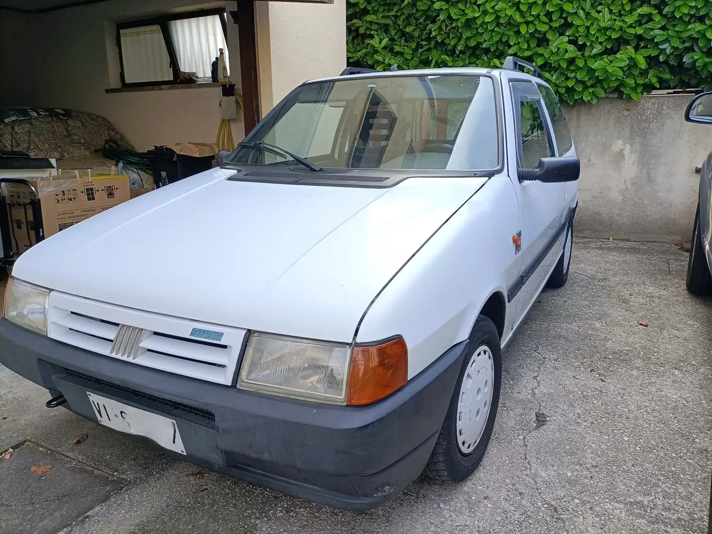 Fiat Uno 3p 1.0 Hobby Bílá - 1
