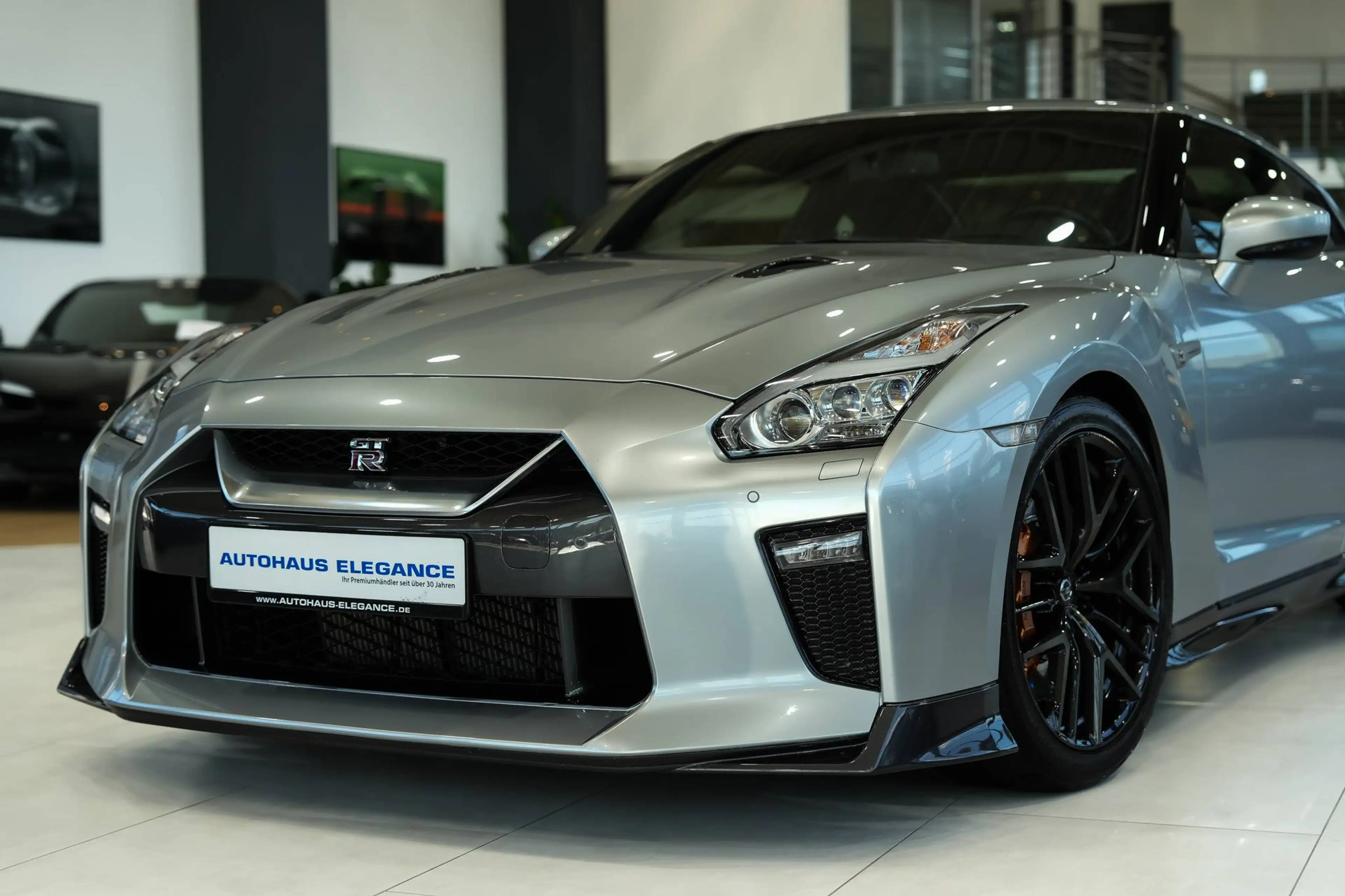 Nissan GT-R Black Edition*TITAN*BOSE*RECARO*SONDERLACK* — photo 11