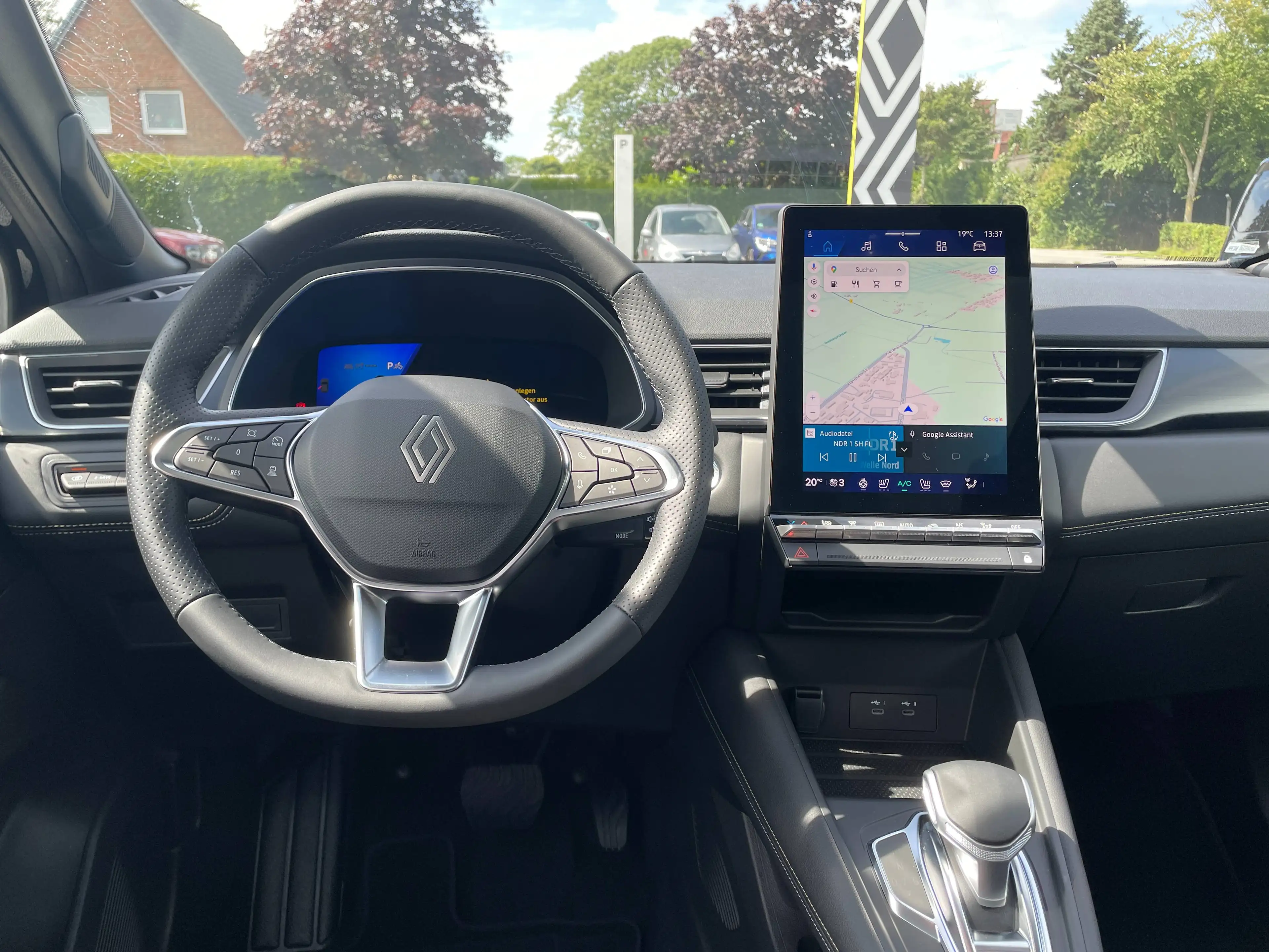Renault Symbioz ICONIC E-TECH FULL HYBRID 145 — photo 6