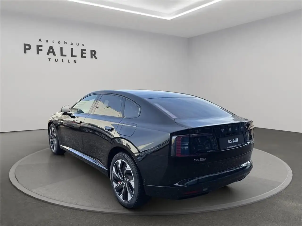Volvo ES90 2026
