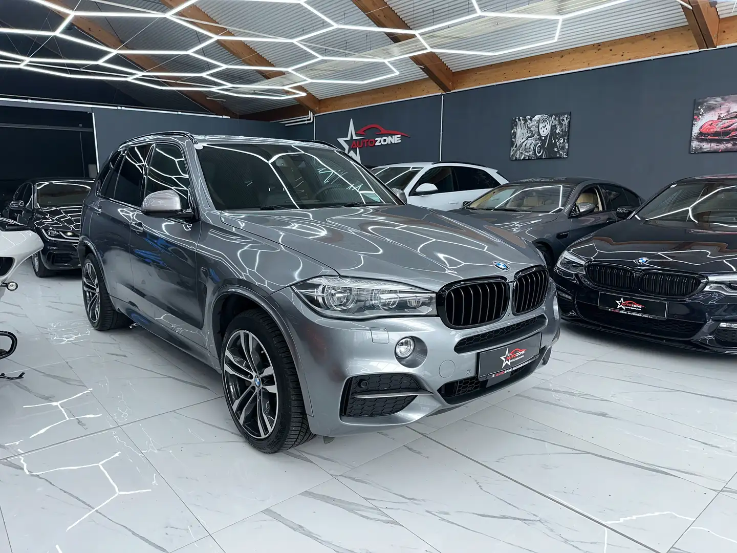 BMW X5 M M50 d / Softclose /Panoramdach / Spurhalteassisten Grau - 1