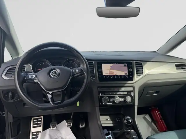 Volkswagen Golf view 6