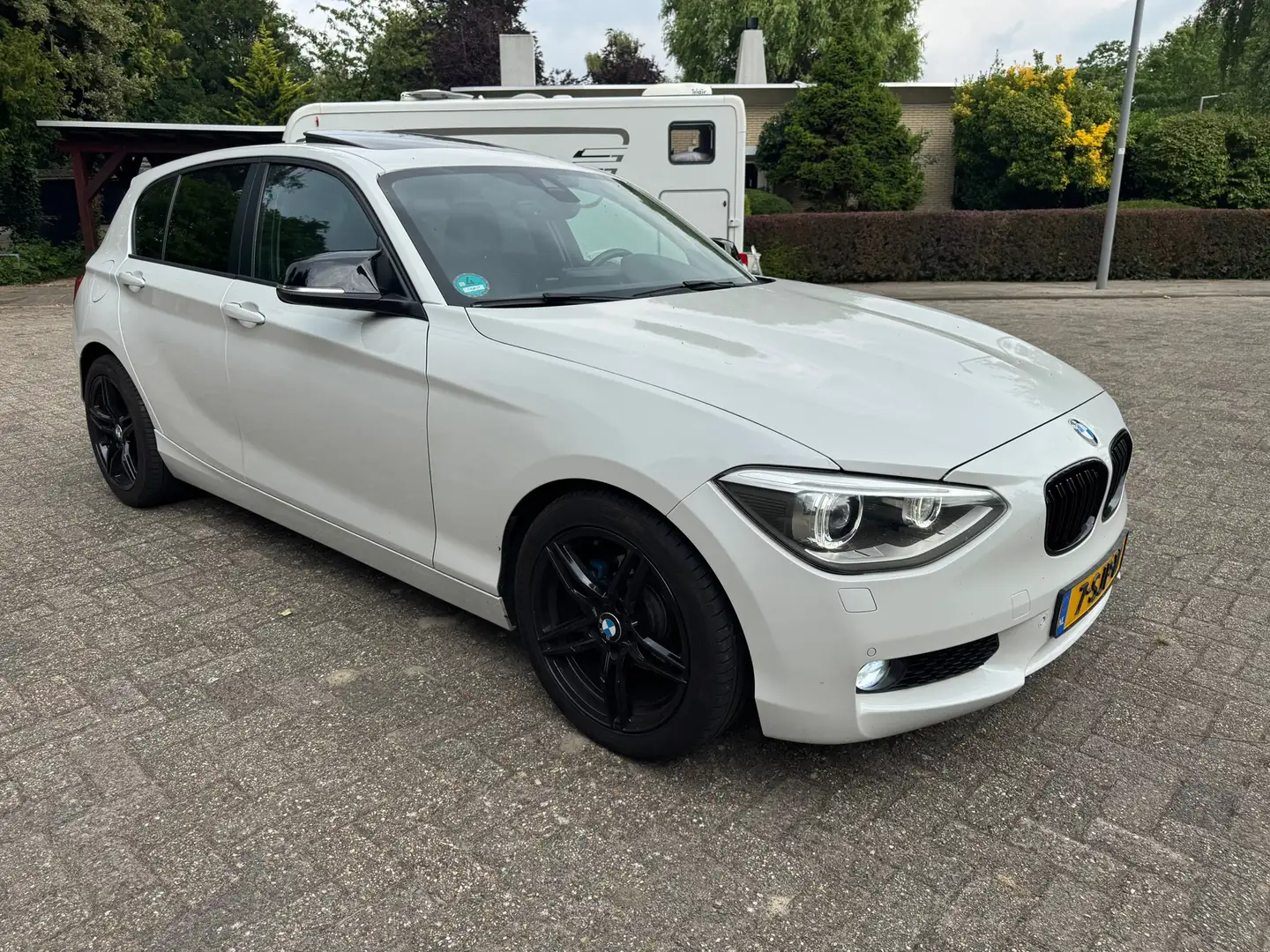 BMW 116 1-serie 116i High Executive M-Edition Weiß - 2