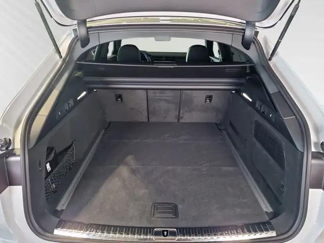 Audi A6 view 10