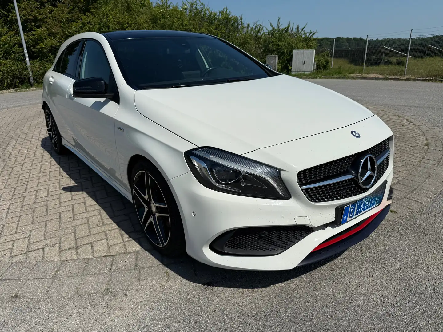 Mercedes-Benz A 250 A 250 Sport (176.050) Scheckheft PDC Klima Bílá - 1