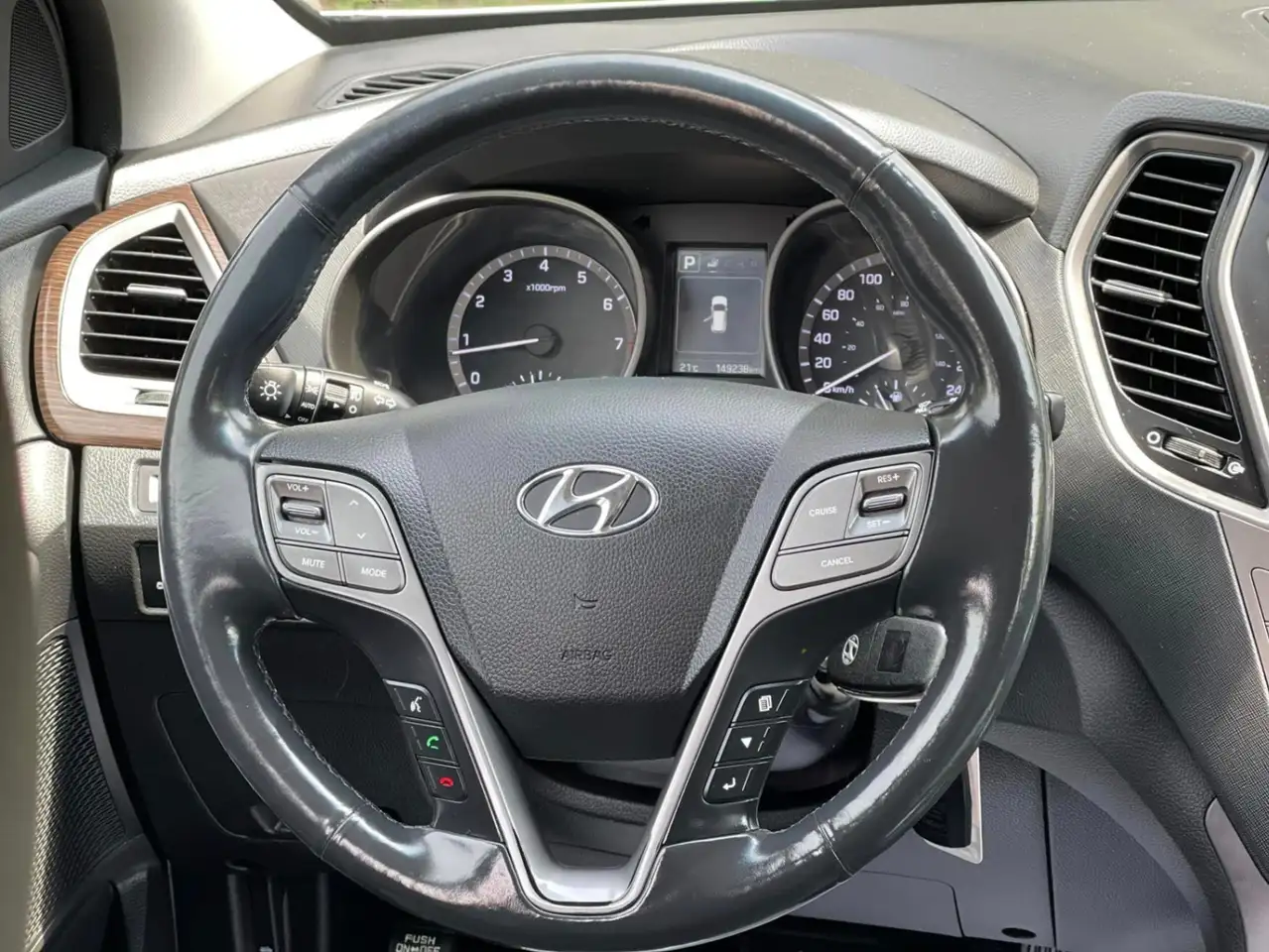 Hyundai SANTA FE снимка Hyundai SANTA FE