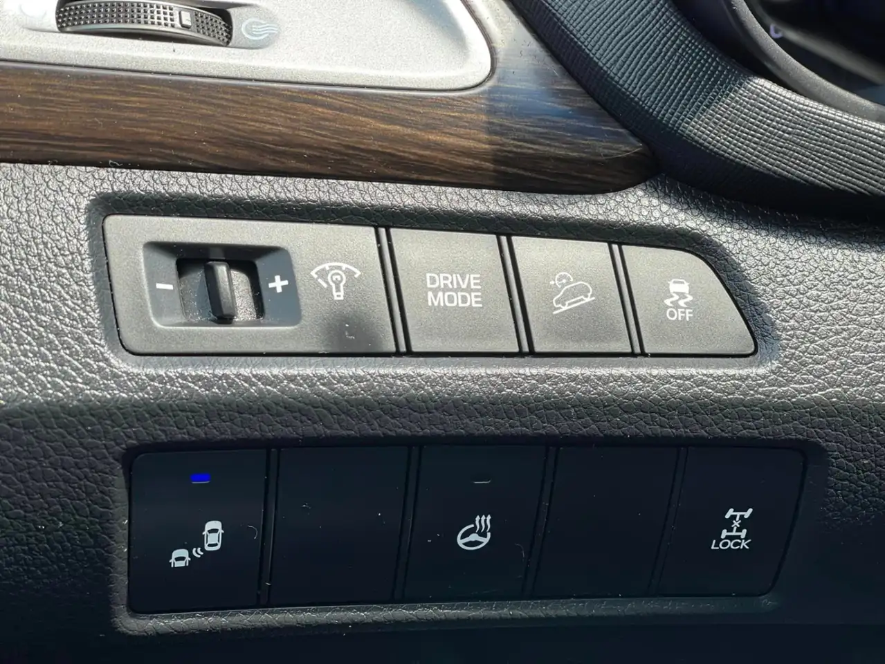 Hyundai SANTA FE снимка Hyundai SANTA FE