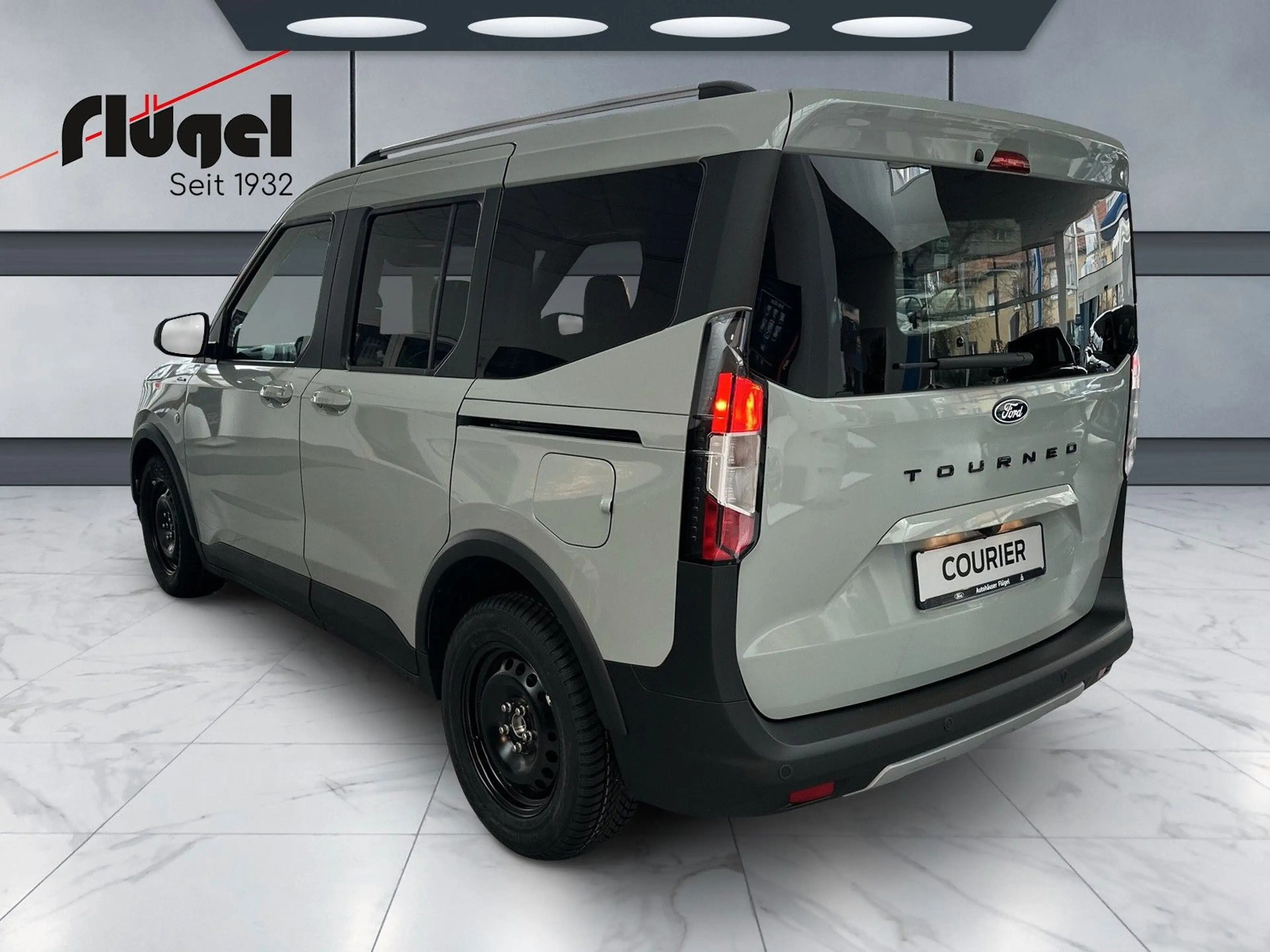 Ford Tourneo Courier Active — photo 3