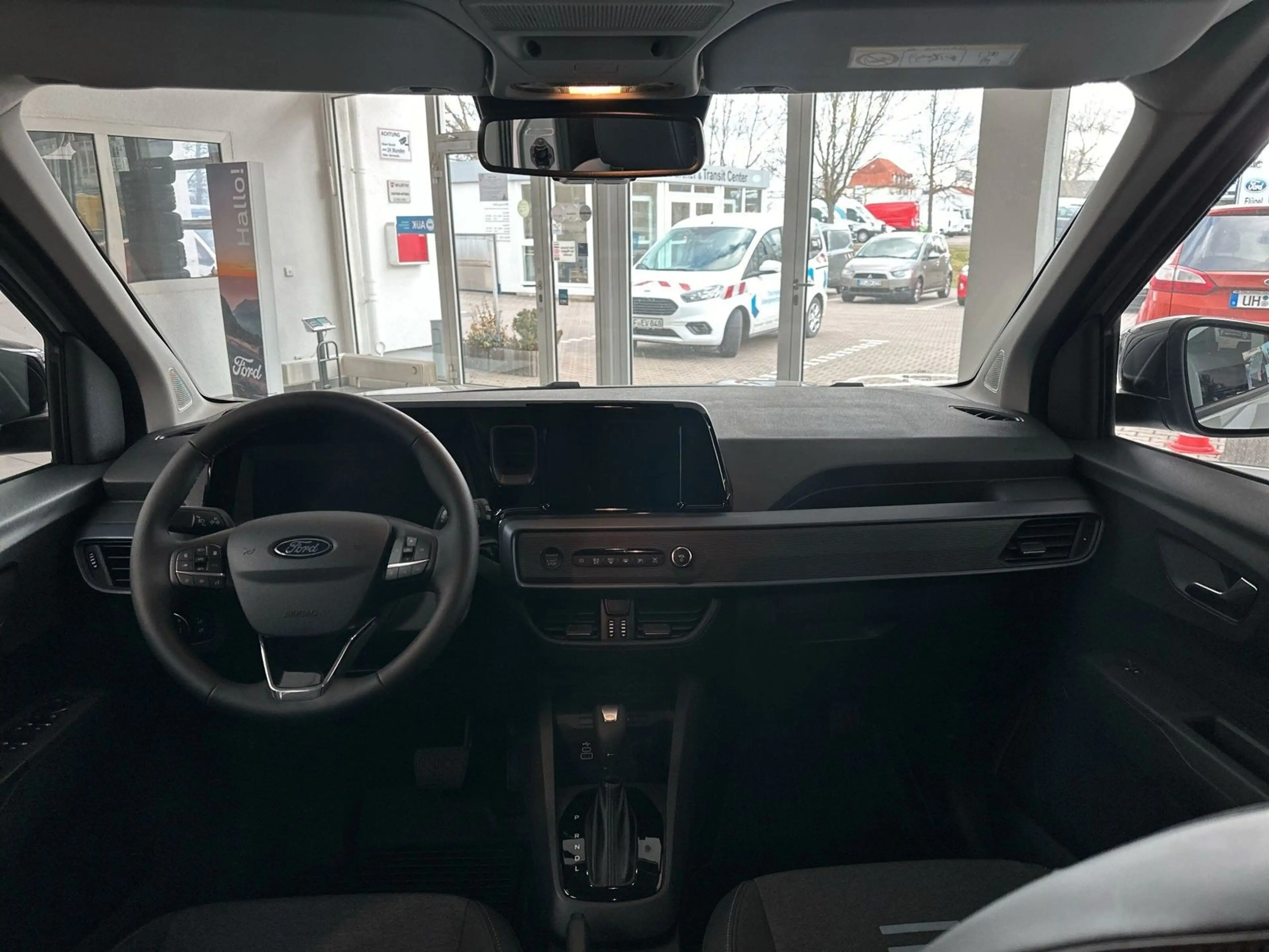 Ford Tourneo Courier Active — photo 10
