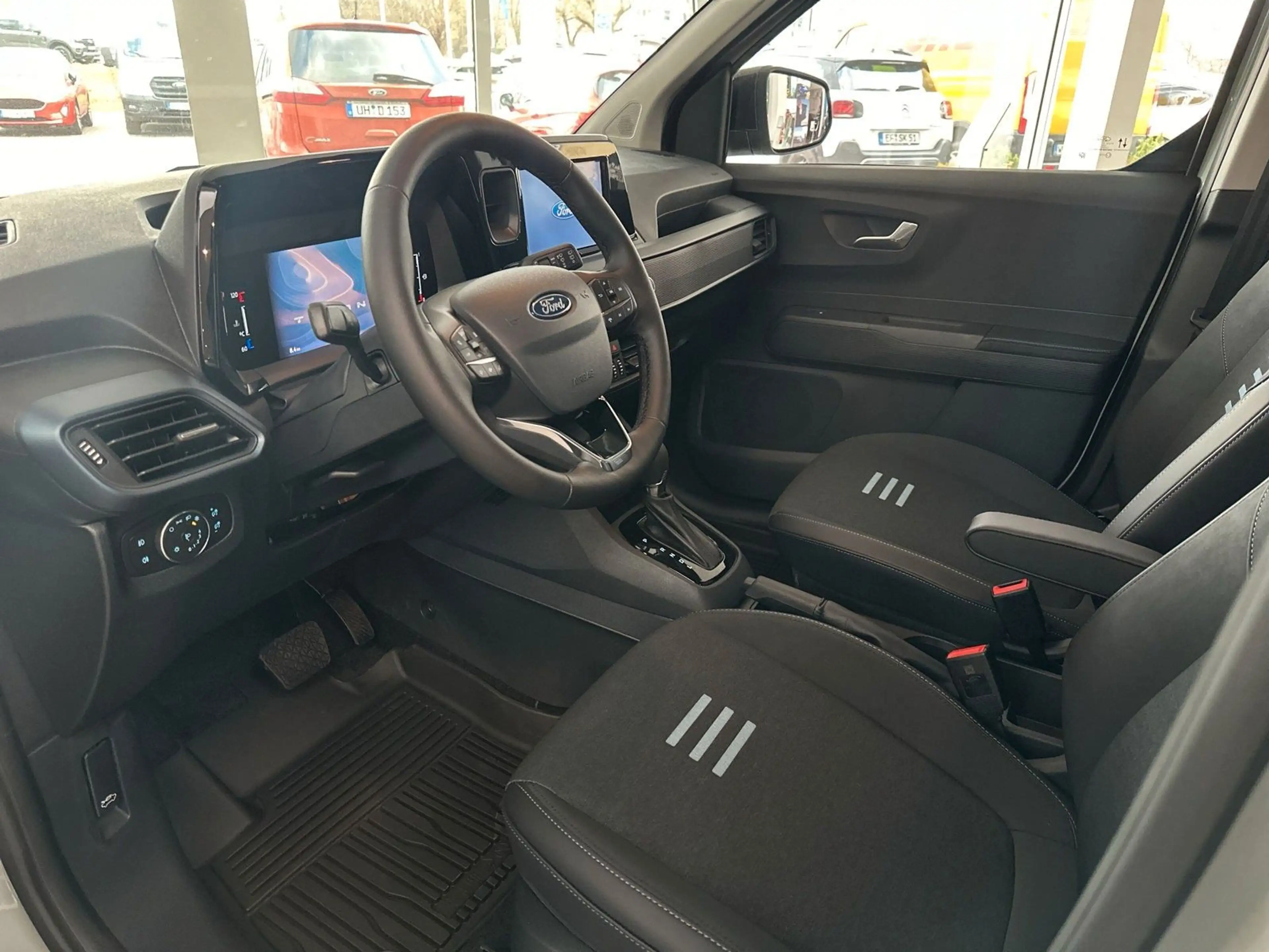 Ford Tourneo Courier Active — photo 8
